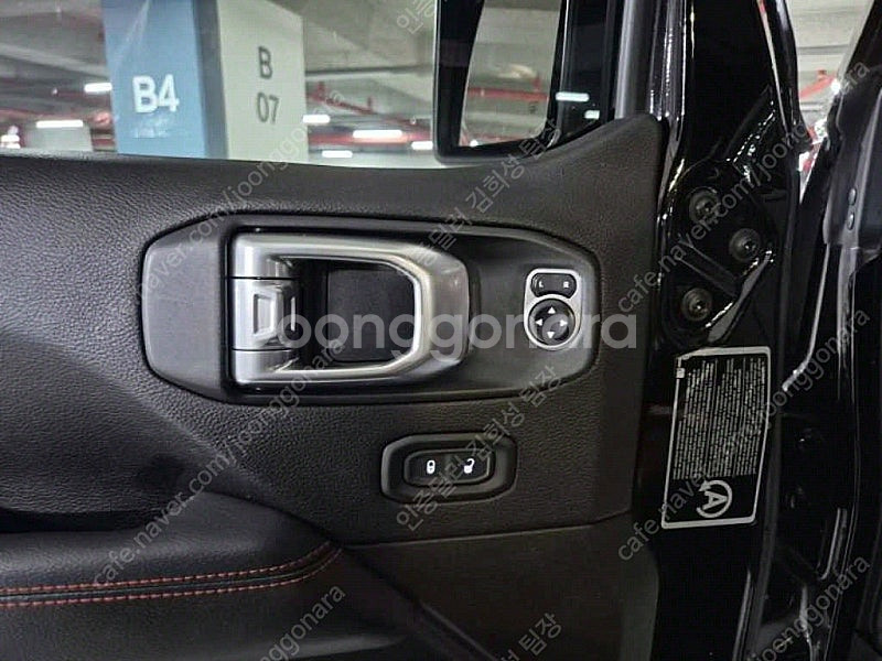 지프 랭글러 중고차 할부가능 지프 수입중고차 검정색 2...--9