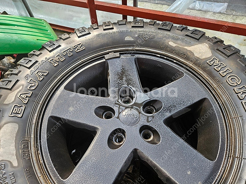 Mickey Thompson Baja mtz 33x12...--1