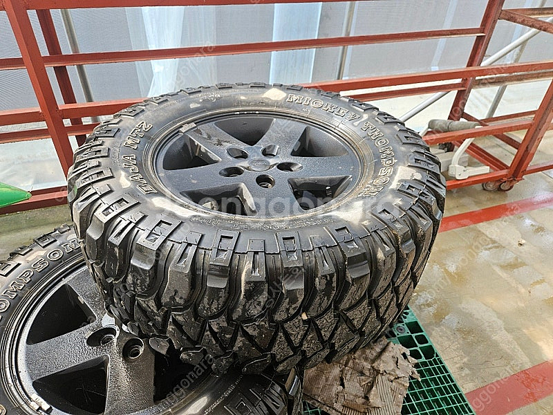 Mickey Thompson Baja mtz 33x12...--4