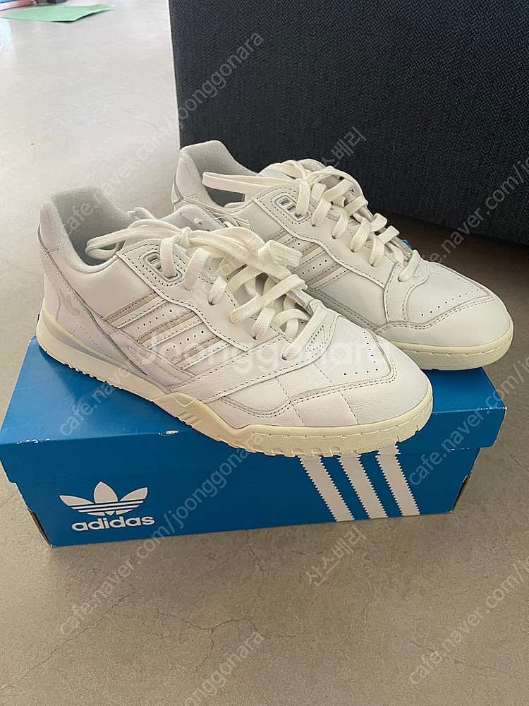 아디다스 AR Trainer 245 새제품 cg6465--0