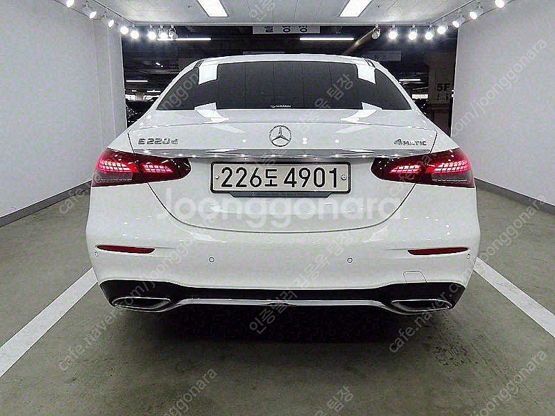 26,141 km 벤츠 E클래스 중고 벤츠 중고 W21...--8