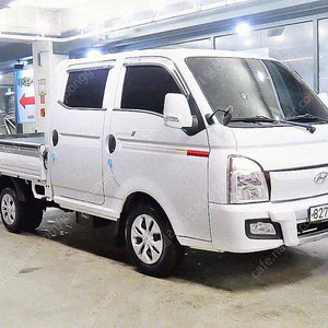 중고트럭 매매 중고화물차매매 흰색 2022년식 32,651km 1.0톤/더블캡/초장축/(CRDi) 프리미엄 중고차 구매