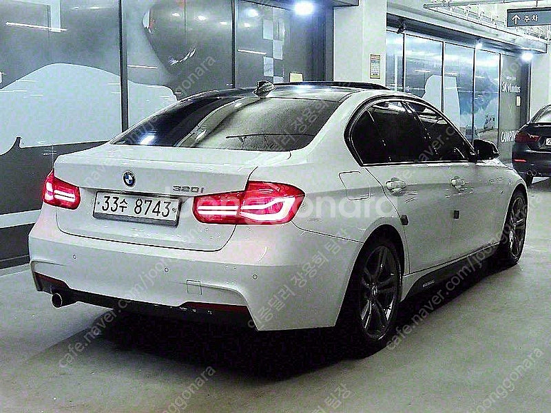 BMW 3시리즈 중고 BMW 320d 중고승용차 3시리즈 중고차 흰색 2017년식 63,738km 320i M 스포...--4