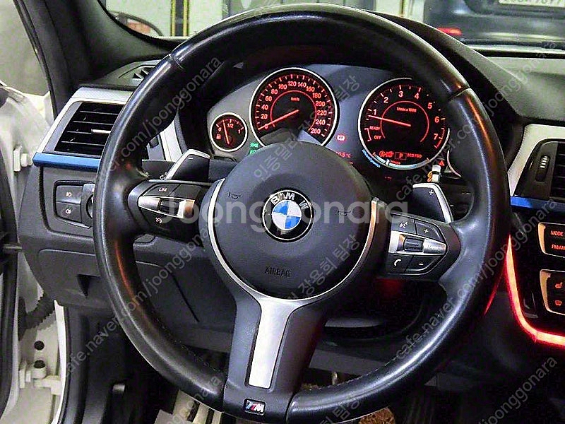 BMW 3시리즈 중고 BMW 320d 중고승용차 3시리즈 중고차 흰색 2017년식 63,738km 320i M 스포...--8