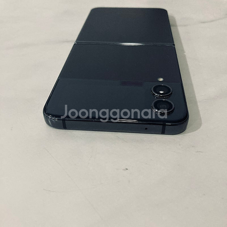 갤럭시 Z플립4 블랙 256기가 S급 매우매우깨끗! 2...--3