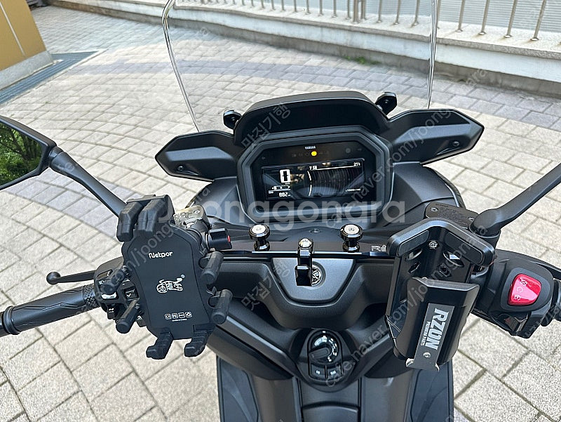 x-max 25년 올블랙 882km 판매--1