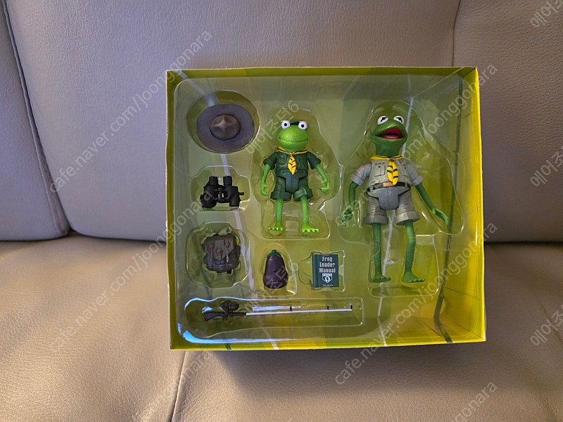 짐핸슨의 머펫츠 개구리 스카우트 대장 커밋 피규어 이미지