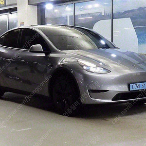 테슬라 모델 Y 중고 테슬라 중고 회색 2025년식 2,902km RWD 개인사업자 차량구매