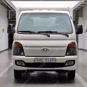 택배차 중고 포터2 중고트럭 매매 흰색 2018년식 41,555km 슈퍼캡/초장축/(CRDi) 스타일 중고차 저렴하게