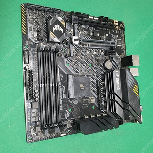 ASUS TUF GAMING B550M-PLUS 판매합니다.