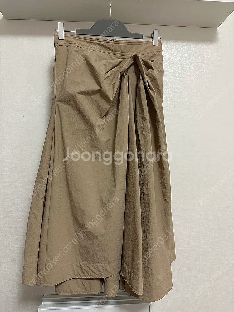 한섬 마인 드레이프 플레어 스커트 새상품--0