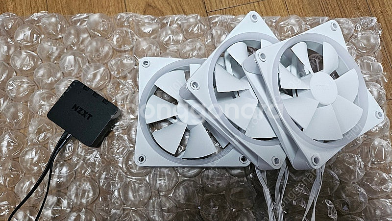 nzxt f120 rgb 팬 트리플팩 화이트 판매합니다--0