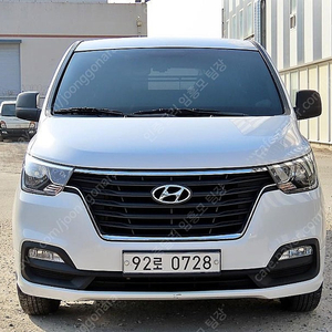 그랜드 스타렉스 5밴 중고차 스타렉스 중고 가성비차량 흰색 2019년식 90,000km 2WD 밴 5인승 스마트 중고차량