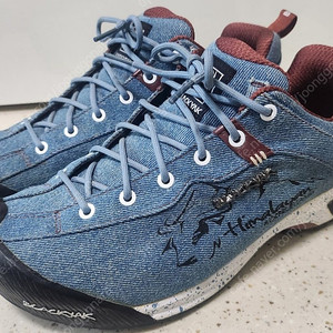 [급처분/최종가] [45,000원] 블랙야크 히말라야 워킹 & 등산화 255mm