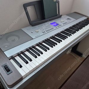 야마하 DGX-640 디지털 피아노