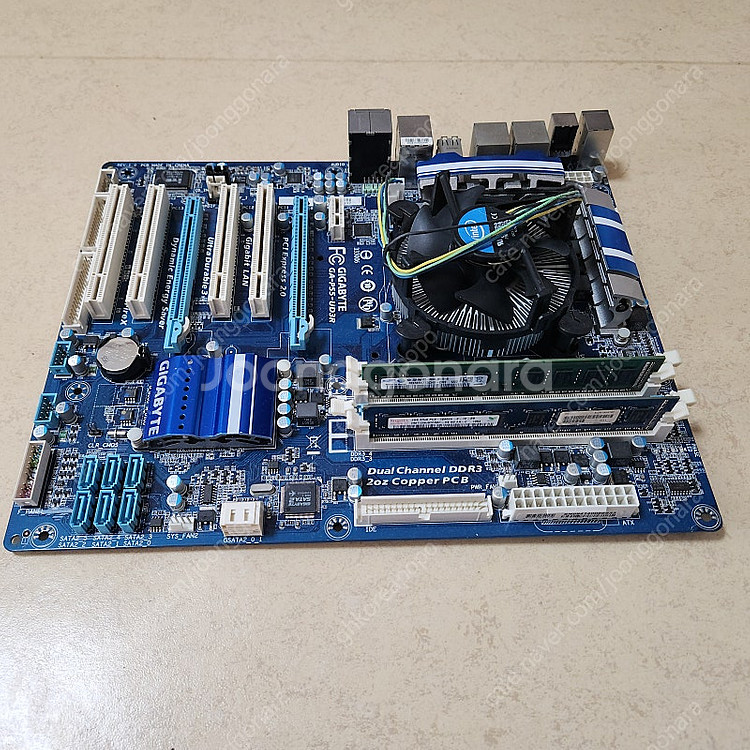 메인보드에(기가바이트GA-P55-UD3R CPU(i5-750) 메모리(P3 2G*2개) 장착 SET 판매합니다--1