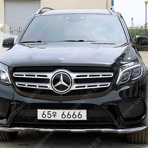 벤츠 GLS 중고 벤츠 GLS클래스 중고 검정색 2017년식 GLS350 D 4MATIC 개인사업자 차량구매