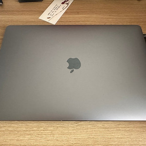 맥북프로 15인치 2019 스페이스그레이 i7 16GB 555X 256GB