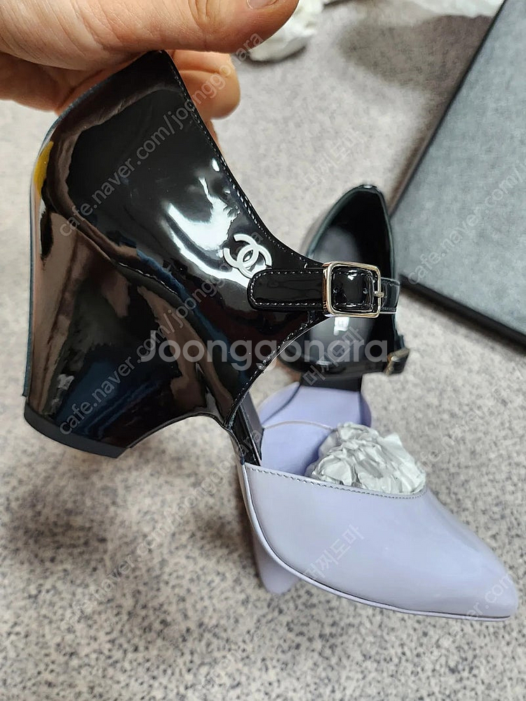 샤넬 투톤펌프스 새제품 말도안되는 가격에 이번주만 판매해봅니다--1