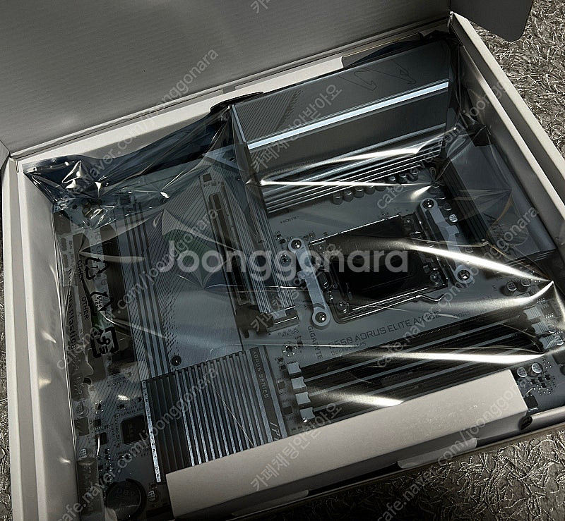 새상품?]7800X3D / B650 ice / MSI ...--6