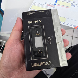 소니 사각디자인 워크맨 WM-3 판매합니다
