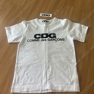 꼼데가르송 CDG 반팔 로고 티셔츠 (S)