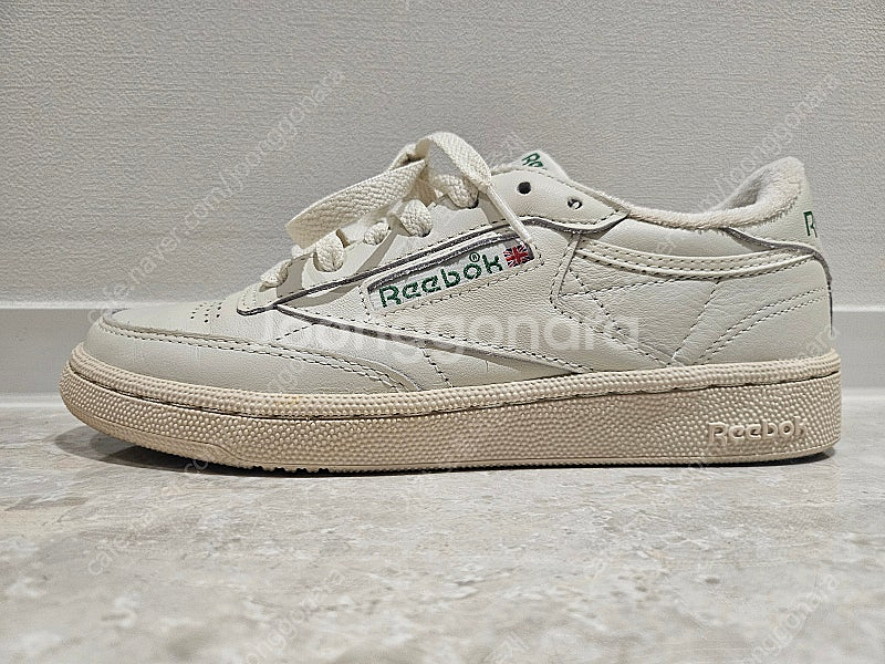 리복 클럽 C 85 빈티지 230 size 팝니다.--3