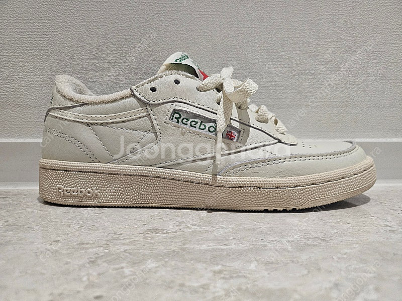 리복 클럽 C 85 빈티지 230 size 팝니다.--6