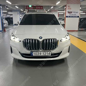 BMW 2시리즈 중고 BMW 중고 2시리즈 218d 흰색 2023년식 15,629km 218d 럭셔리 실매물중고차