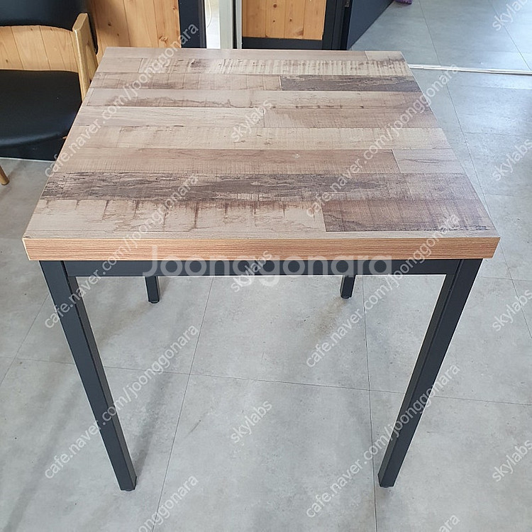 카페테이블 600*600.--0