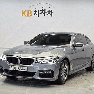 BMW 5시리즈 중고 BMW 중고 5시리즈 중고차 회색 2018년식 530i M 스포츠 중고차구매