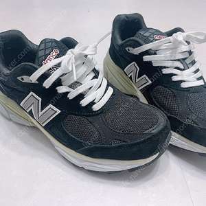 뉴발란스 990V3 230사이즈 팔아요