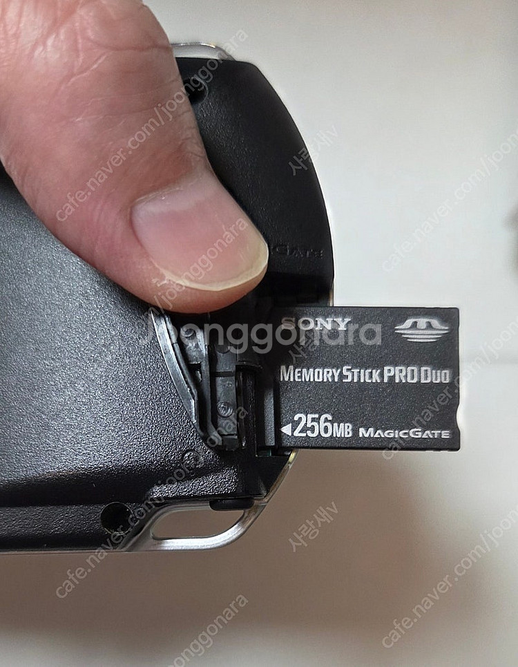 PSP 1005(정발) + 게임5개 일괄 판매합니다.--6