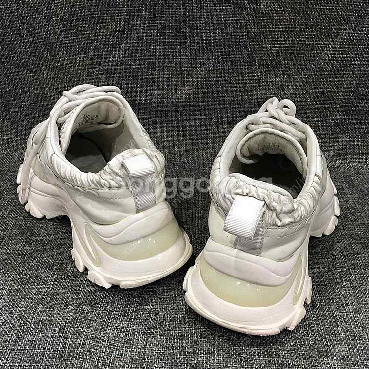 슈콤마보니 SS23 아이싱 캐주얼 키높이 스니커즈 DG...--4