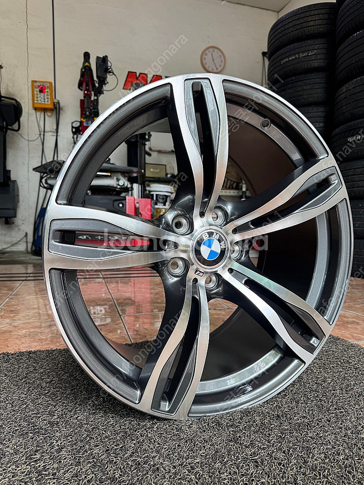 BMW M5 스타일 19인치 신품 휠세트 팝니다--1