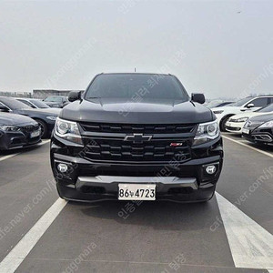 쉐보레 콜로라도 중고 가격 콜로라도 중고차 픽업트럭 중고 검정색 2021년식 19,942km 3.6 Z71-X 미드나잇 4WD 침수차 안심보상