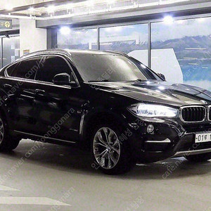 BMW X6 중고 BMW X6 중고차 할부가능 검정색 2018년식 xDrive 30d 중고차구매