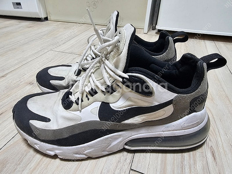 (가격내림) NIKE 나이키 에어맥스270 리엑트 4만...--0
