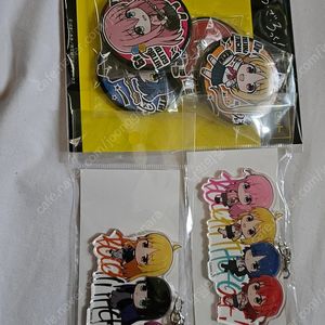 사카모토데이즈 20,괴수 8호 side B 2,은혼 금혼편 캔뱃지 2종,봇치더록,팝니다.