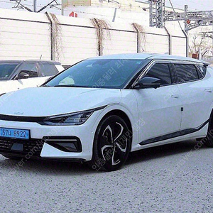EV6 중고 EV6 중고차 흰색 2023년식 롱레인지 AWD GT Line 중고차싸게 사는법
