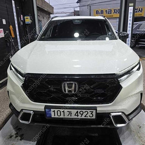 혼다 CRV 중고 6세대 하이브리드 투어링 2WD 2024년 1만킬로 저렴한 금액으로 혼다 CRV 중고를 이용해보세요!! 수입중고자동차