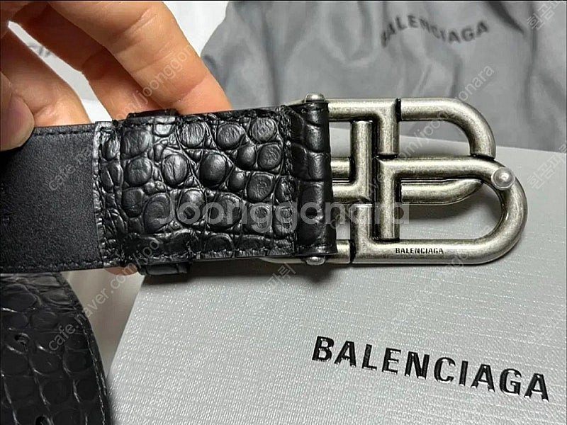 (새제품) 발렌시아가 BB로고 가죽 벨트 95사이즈 (32-35)--2