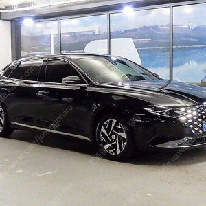 그랜저 중고차 더 뉴 그랜저 IG 하이브리드 중고차 현대중고차 검정색 2022년식 38,473km 르블랑 수원중고차