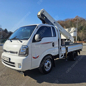 고소작업차 중고 흰색 2022년식 24,007km 2.5톤이하 중고자동차 할부가능