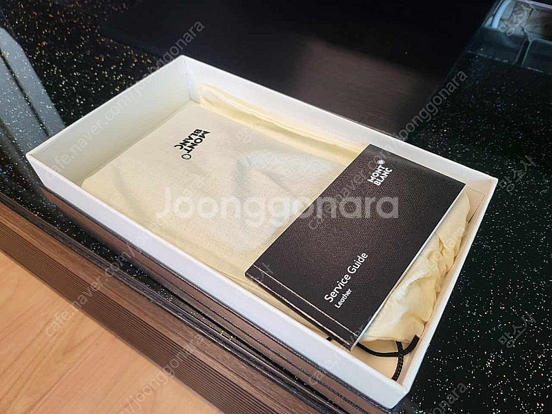 몽블랑 장지갑 입니다--1