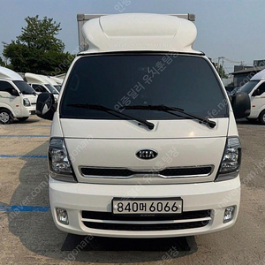 중고 봉고3 더뉴봉고3 중고 1.2톤 흰색 2022년식 40,773km 1.0톤/킹캡/초장축/플러스형 수원중고차