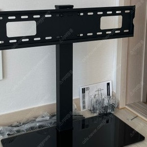 (일산 주엽동) TV스탠드 60인치 삼성 호환 거치대 UN60J6300AF UN60H7150AF UN60H7100AF UN60H6550AF UN60H6500AF (조립 완료)