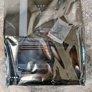 기가바이트 X670 AORUS ELITE AX 리퍼제품 팝니다.