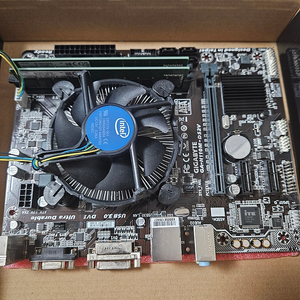 I7-3770, 삼성DDR4 16GB, 도시바 SSD 256, 기가바이트 메인보드