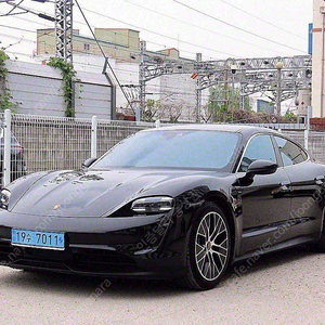 포르쉐 중고 포르쉐 타이칸 중고 2022년 88,483km 검정색 타이칸 베이스 수입 전기차 리스 할부 가능 즉시출고